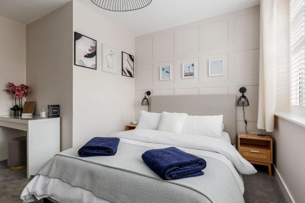 Modern 2 Bed, Cliff Top & Parking, F6 Борнмът Екстериор снимка