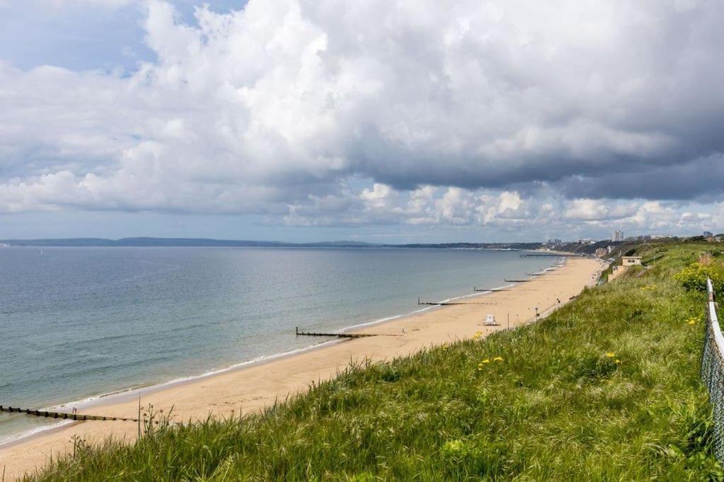 Modern 2 Bed, Cliff Top & Parking, F6 Борнмът Екстериор снимка