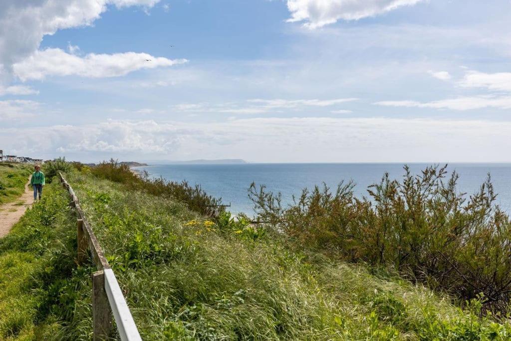 Modern 2 Bed, Cliff Top & Parking, F6 Борнмът Екстериор снимка